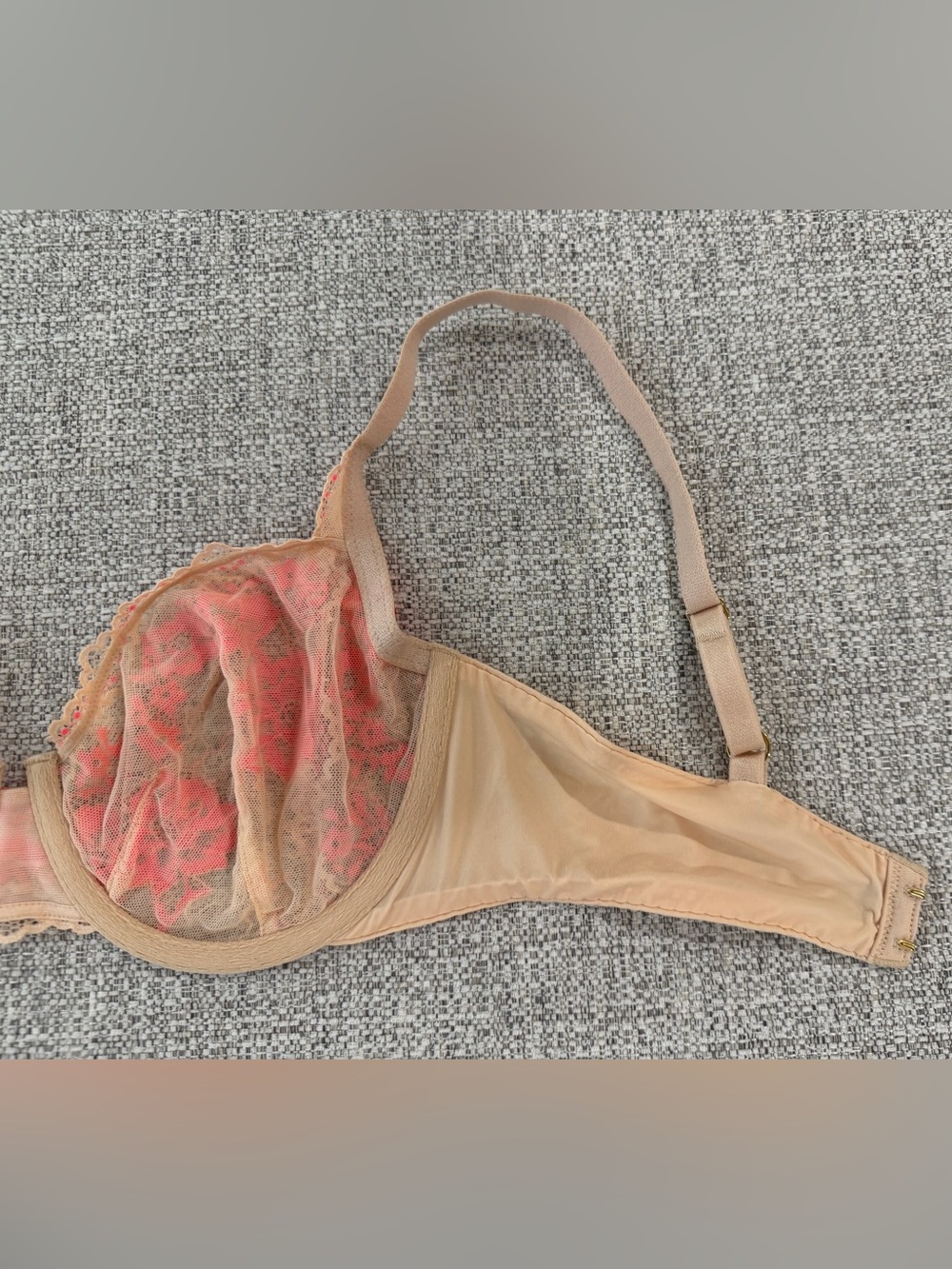 Victoria's Secret Coral and Beige Studded Lace Unlined Underwire Demi Bra - Picture 7 of 14